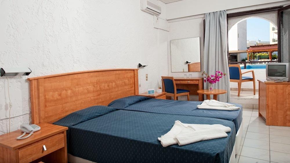 Heronissos Hotel Hersonissos  Bagian luar foto
