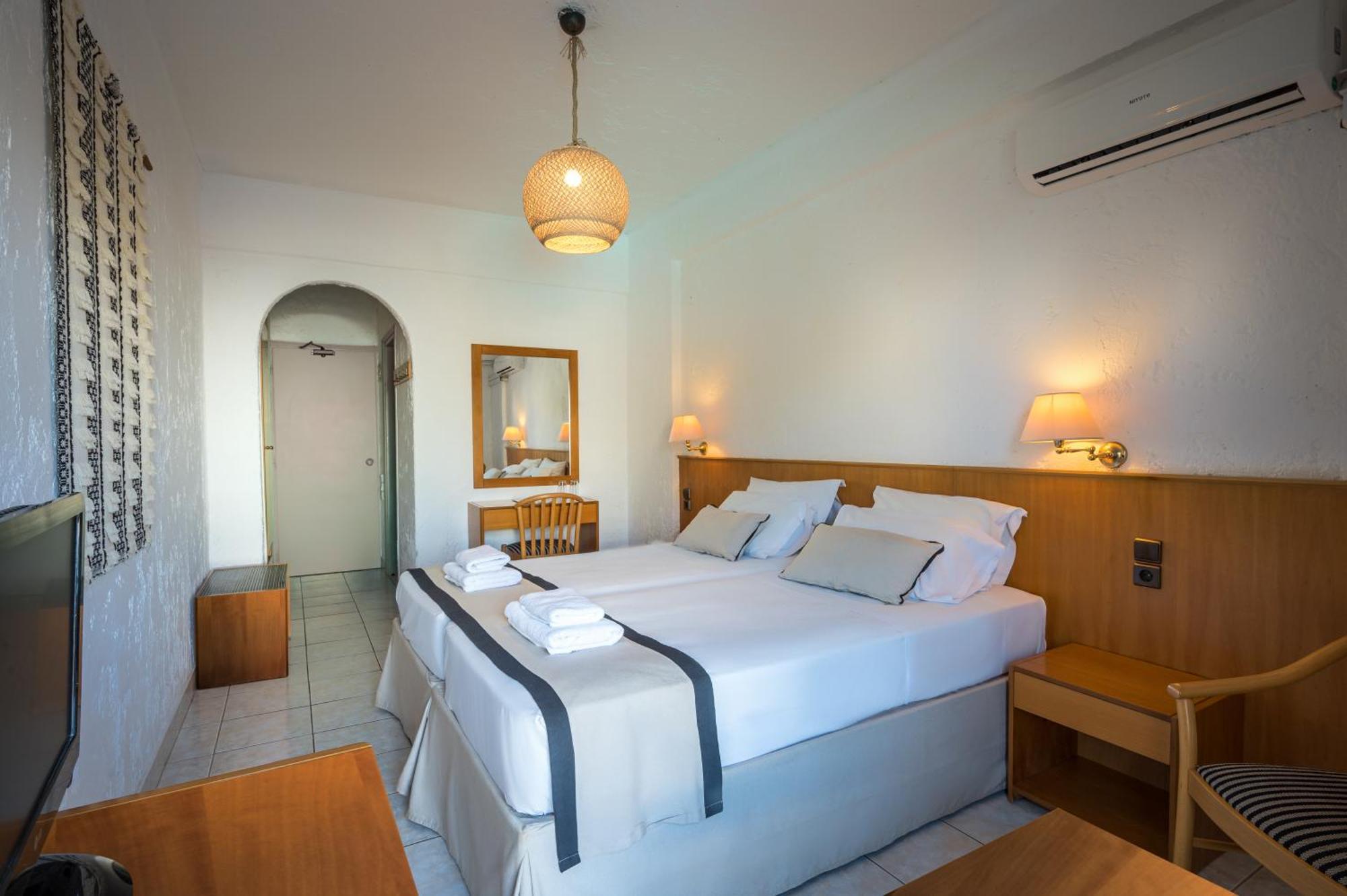 Heronissos Hotel Hersonissos  Bagian luar foto