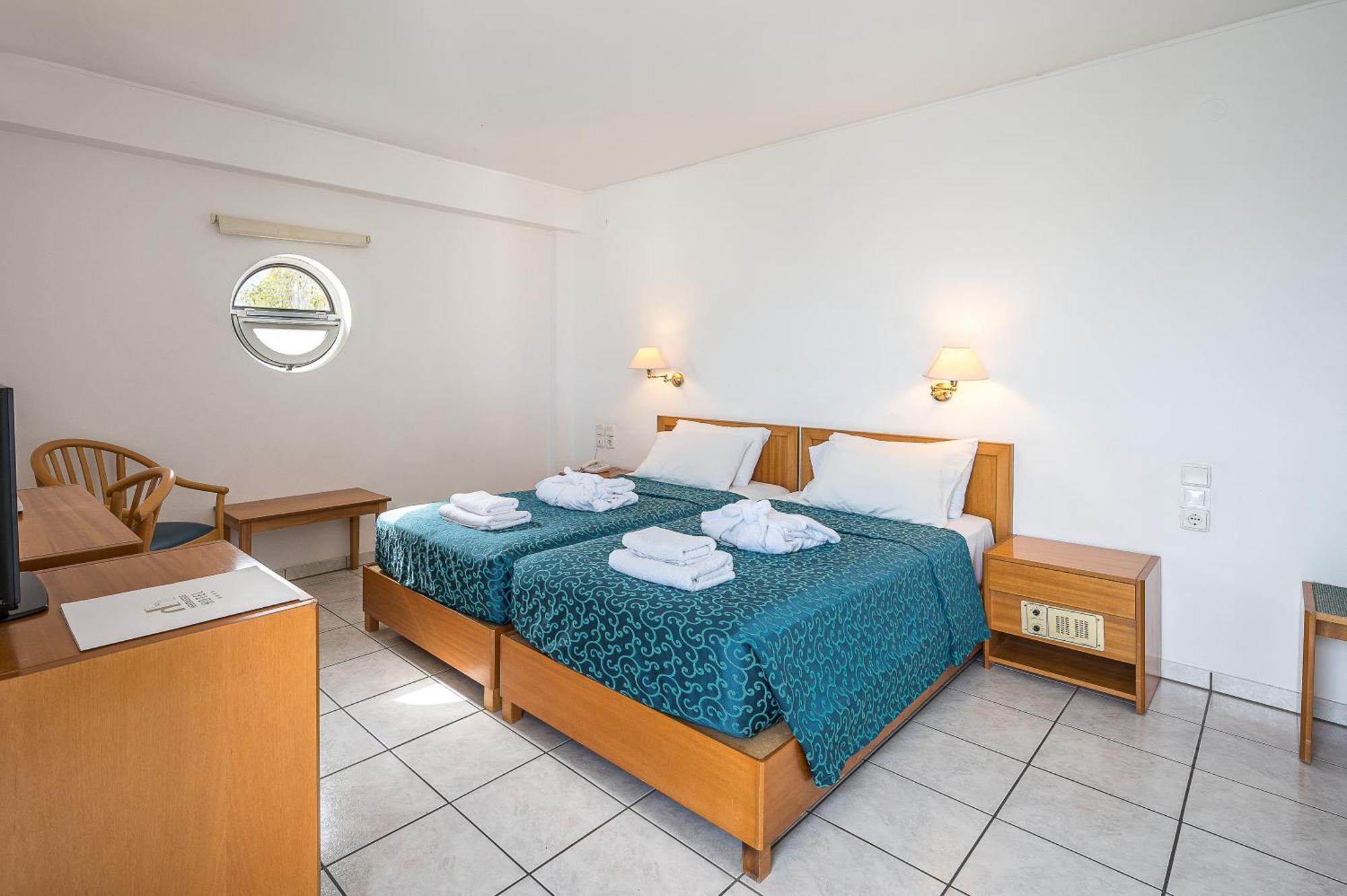 Heronissos Hotel Hersonissos  Bagian luar foto