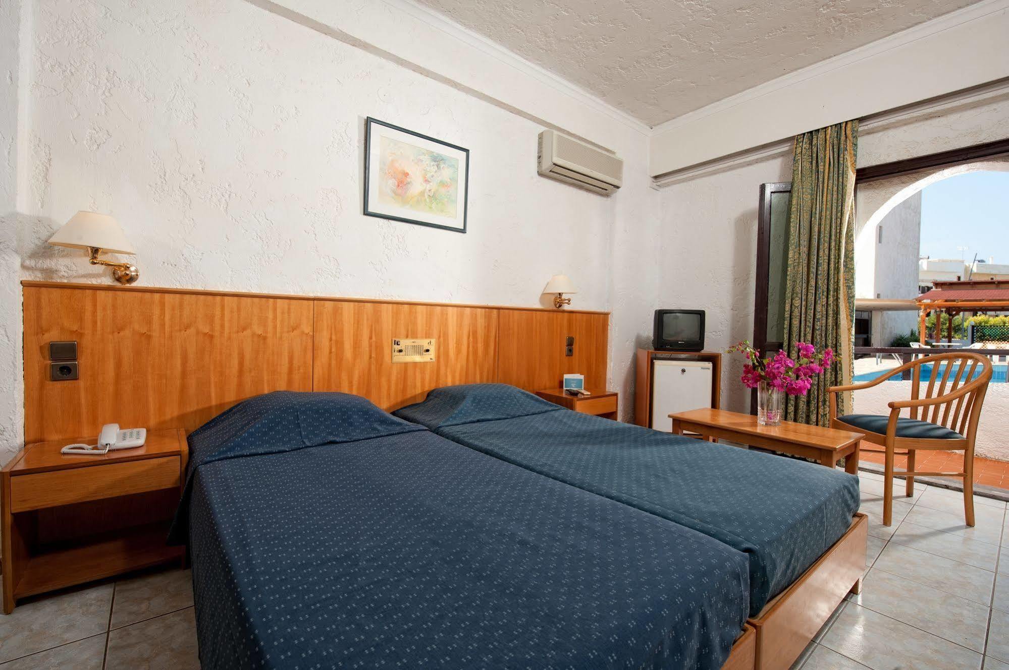 Heronissos Hotel Hersonissos  Bagian luar foto